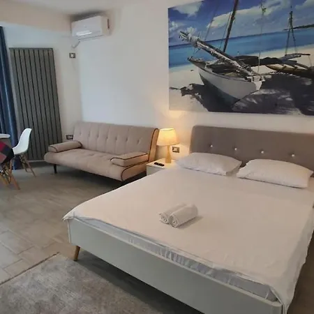 Apartment Alezzy Family Studio Navodari